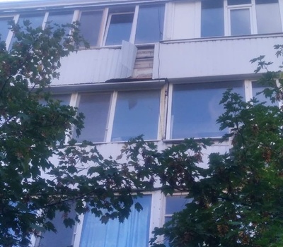 Крепление обшивочного листа на фасаде МКД (Ленина 57)